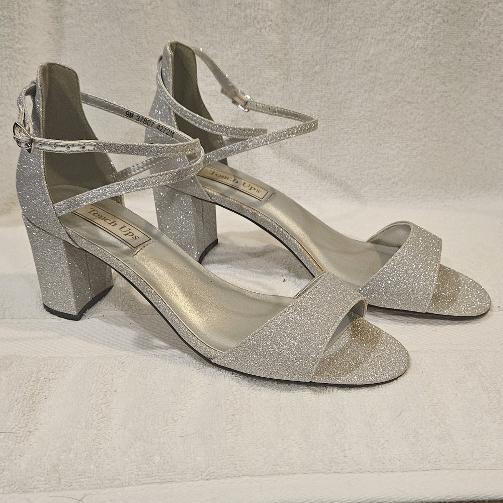 TOUCH UPS HEELS BY BENJAMIN WALK